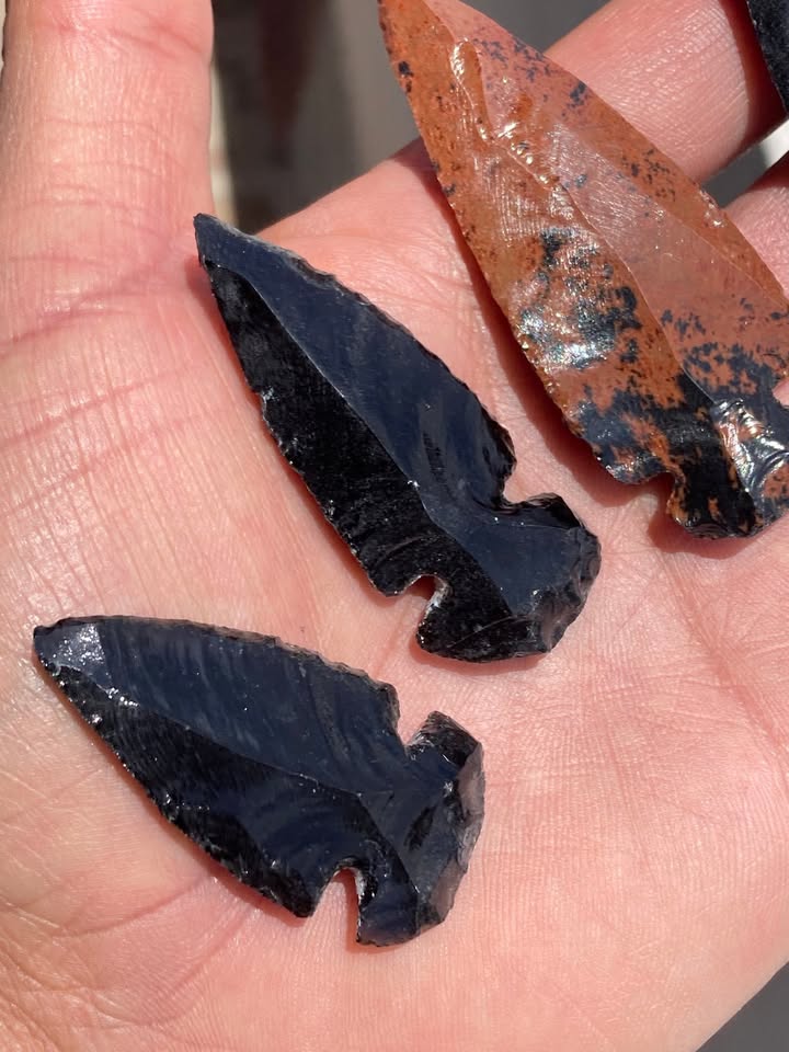 Pack 5 Puntas de Obsidiana (4 negras 1 caoba)