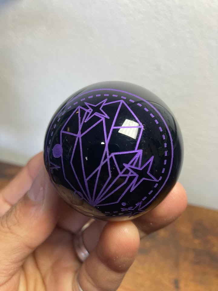 Esfera de Obsidiana con grabado