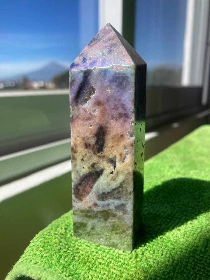 Torre de Ágata aura (tratado con pigmentos minerales)